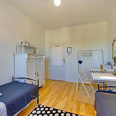 Kamienica Guest house *